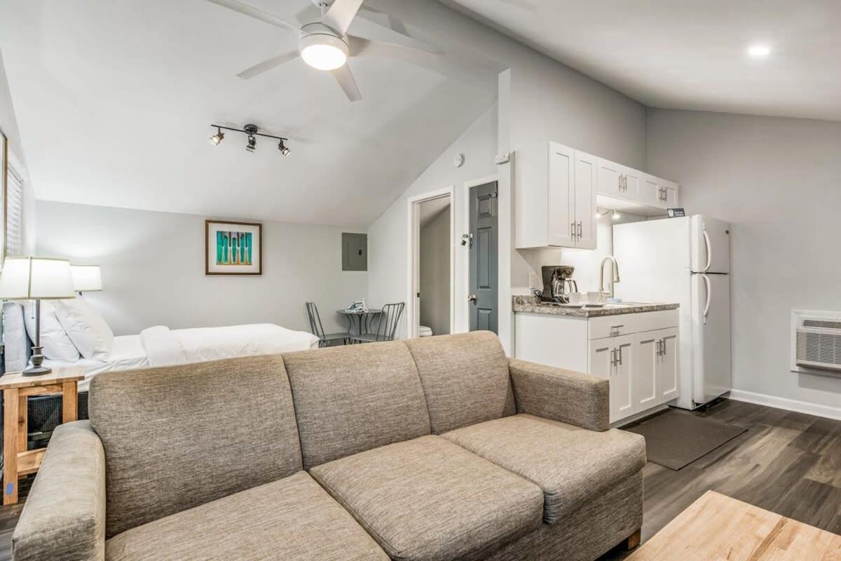 Pensacola Pearl - Studio Apartment - Pets Welcome Buitenkant foto