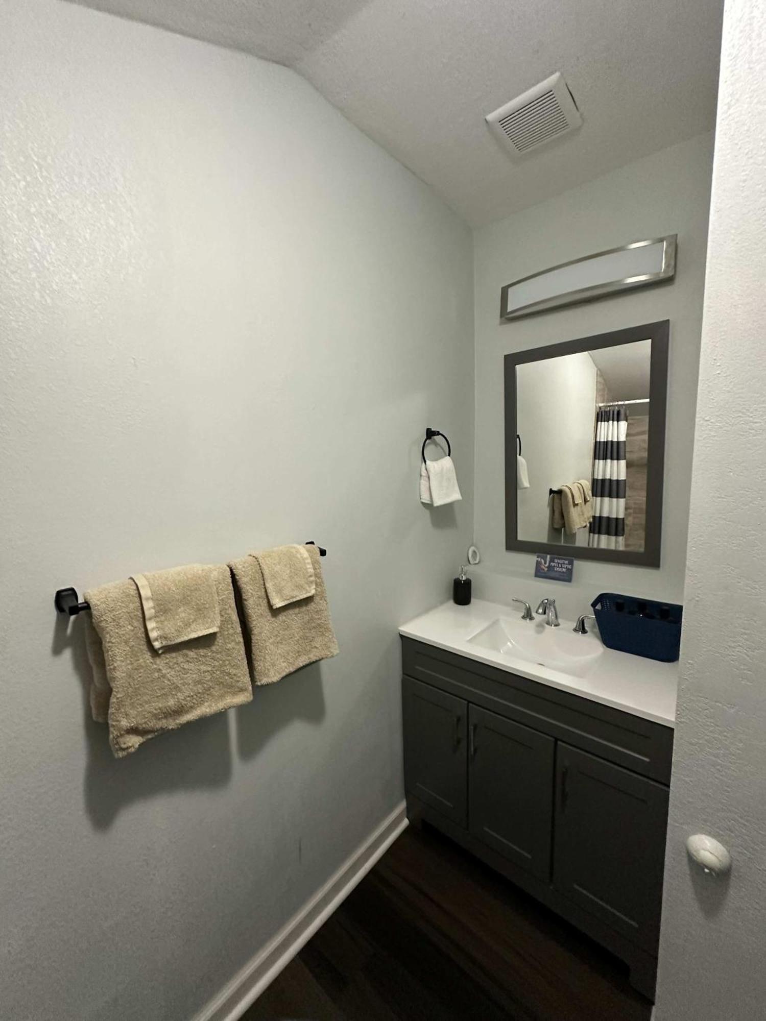 Pensacola Pearl - Studio Apartment - Pets Welcome Buitenkant foto